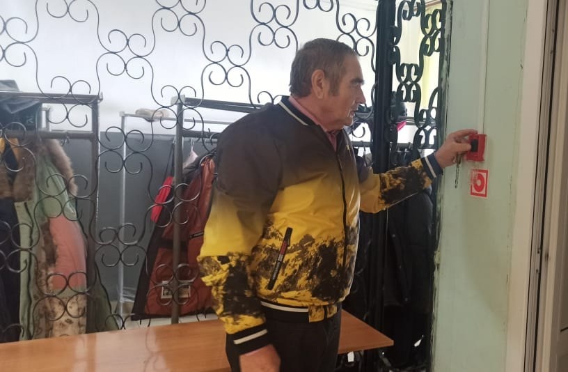 &amp;quot;Блокировка входов в случае вооружённого нападения на объект&amp;quot;.